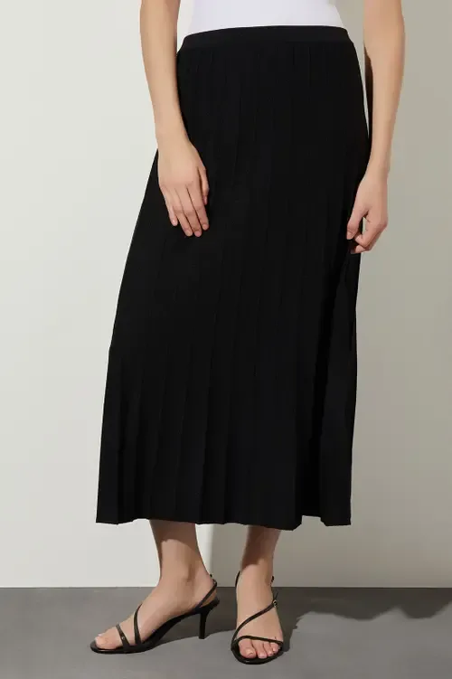 Pleated Pull-On Skirt
