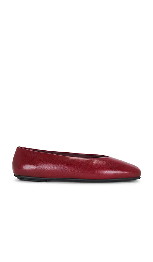 Fathom Flat in Wine