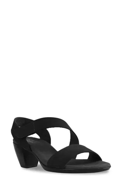 Lucia Sandal in Black Nubuck by Munro
