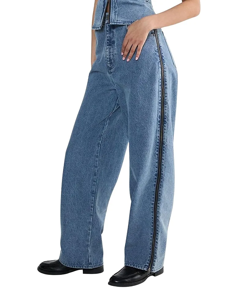 Mid-Wash Zip Seam Straight Leg Jeans by Nasty Gal