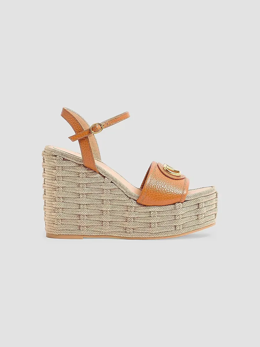 VLogo Signature 120MM Wedge Sandals in Grainy Calfskin