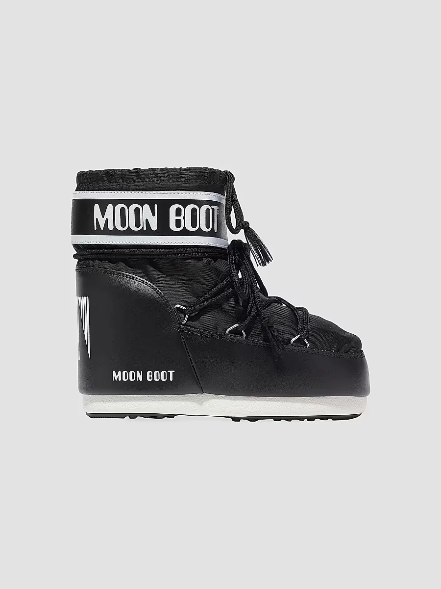 Icon Low 2 Snowboots by Moon Boot