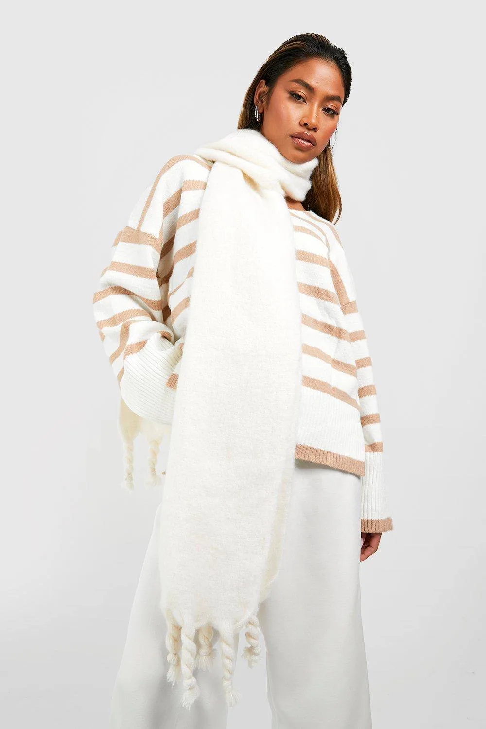 Chunky Tassel Scarf by boohoo