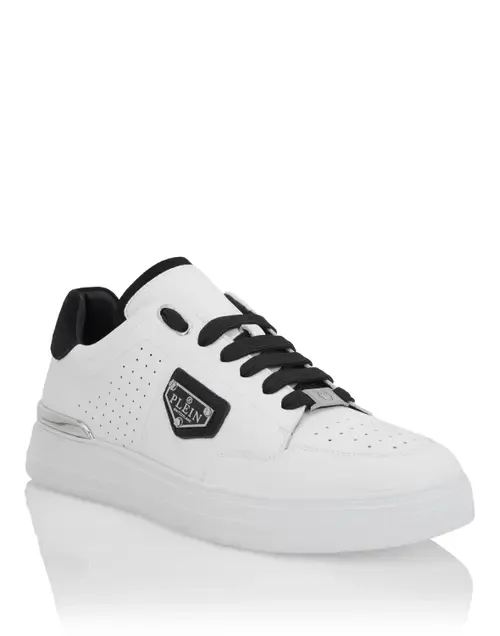 Low-Top Sneakers Triangle Performance by PHILIPP PLEIN