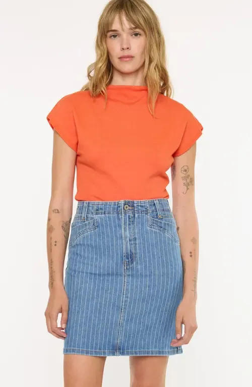 Moira Mid Rise Skirt by KanCan