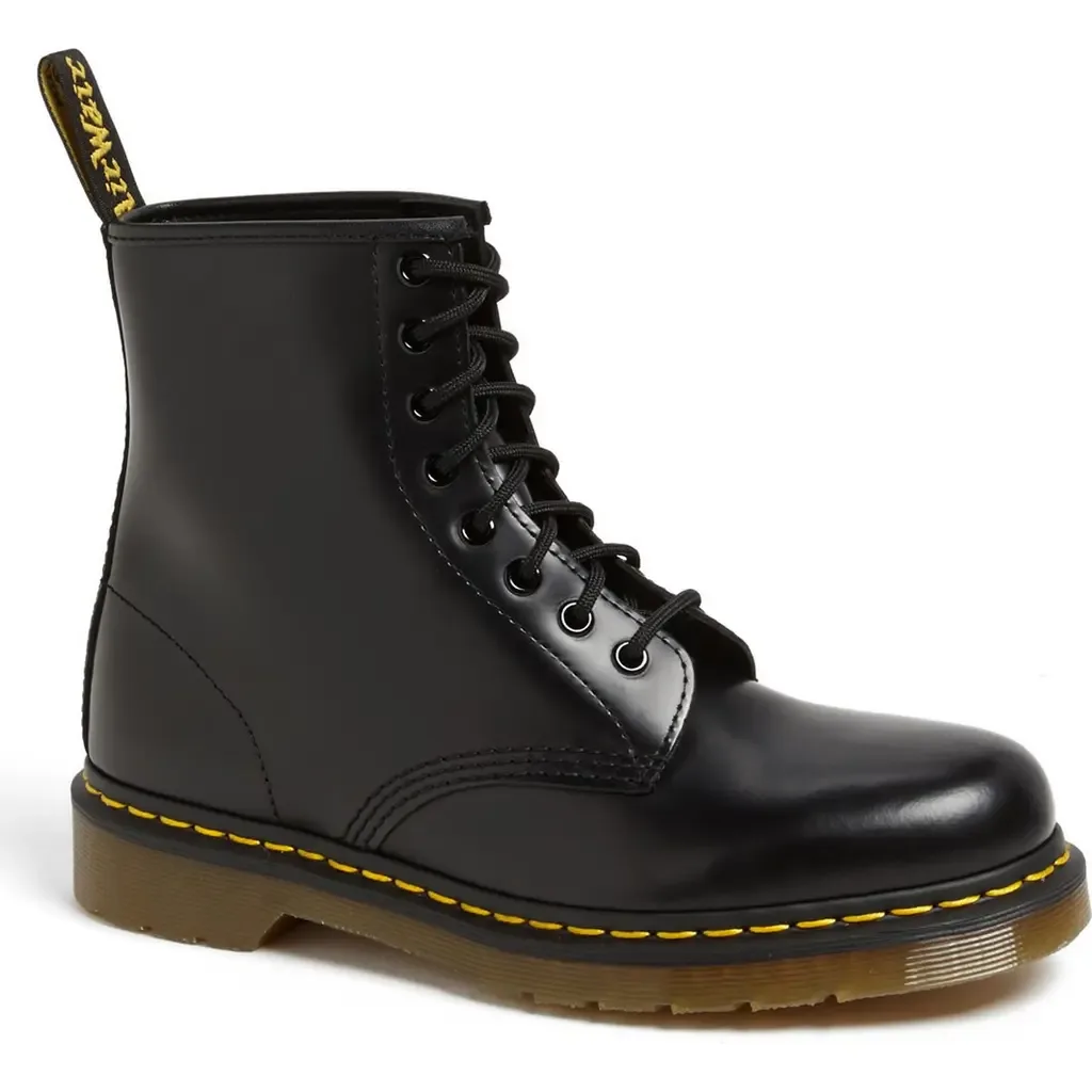 1460 Boot in Smooth by Dr. Martens