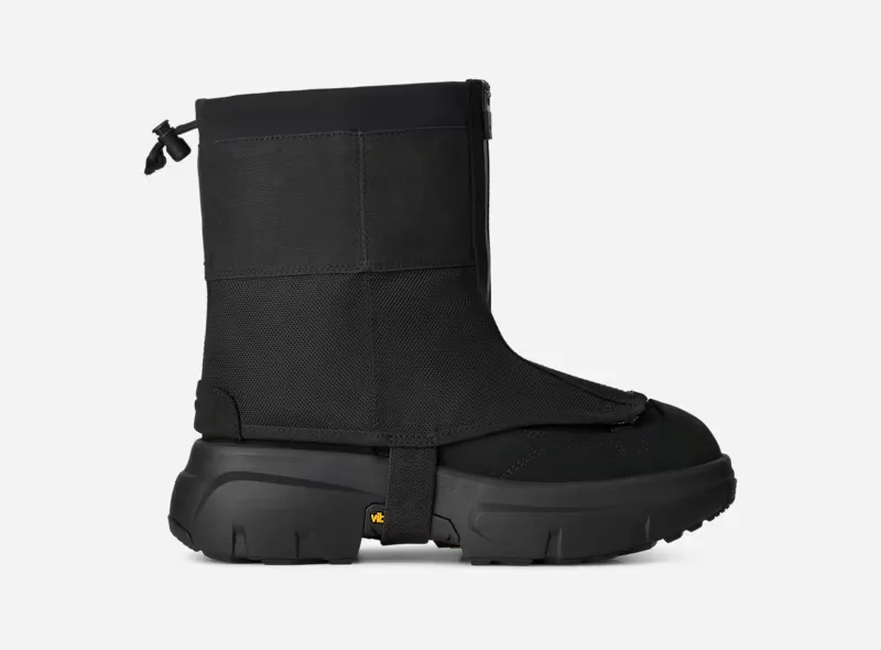 JLD Shroud Boot Sheepskin by UGG