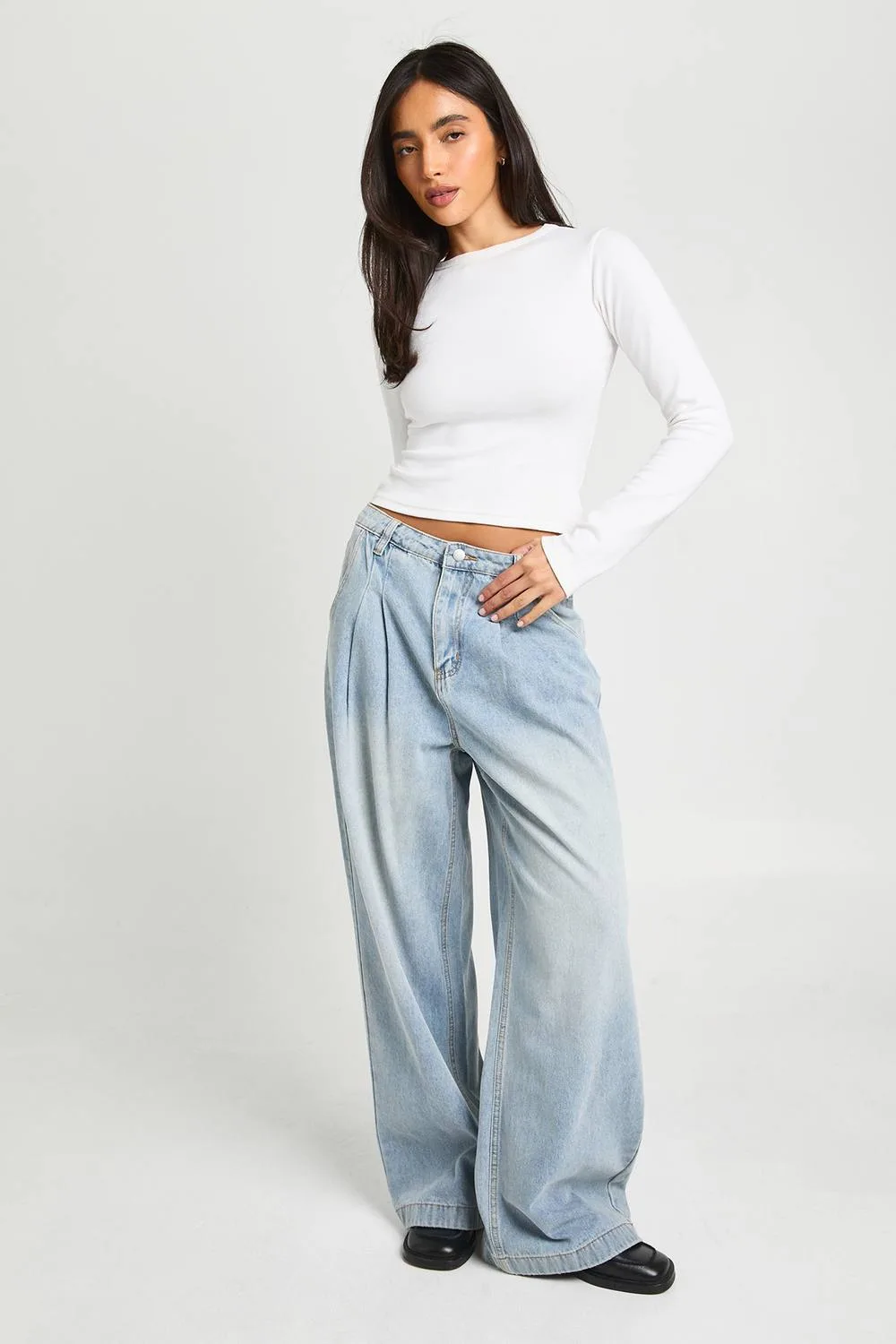 Pleated Back Pocket Detail Wide Leg Jean by boohoo