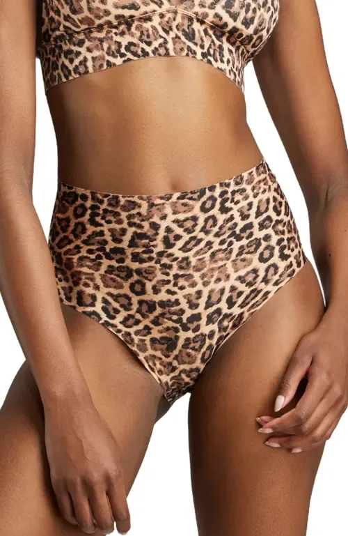 No-Show High Waist by Siella