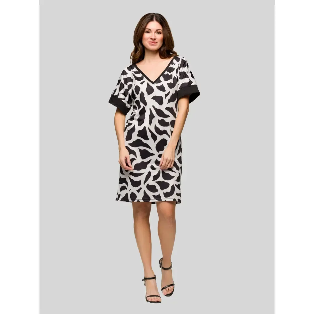 Black and White Short Sleeve Knee Length T Shirt Dress