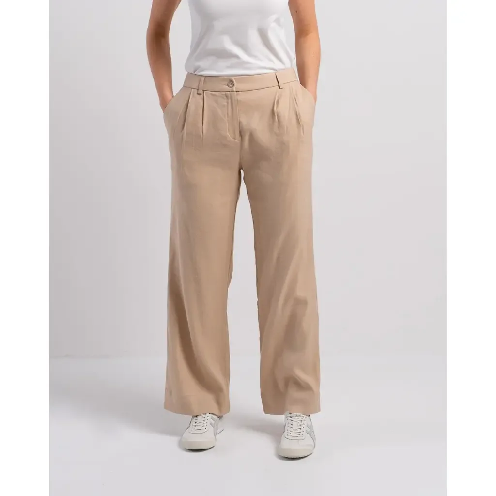 Iona Linen Pants by Kettlewell