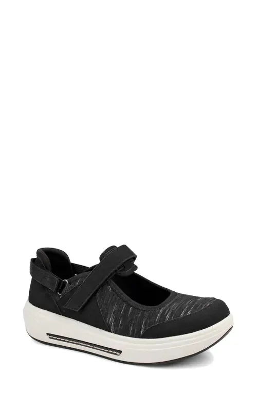 Janice Mary Jane Sneaker