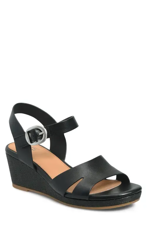 Vanessa Ankle Strap Platform Wedge Sandal by Söfft