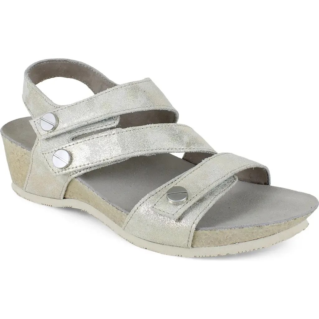 Del Mar Sandal in Suede by Munro