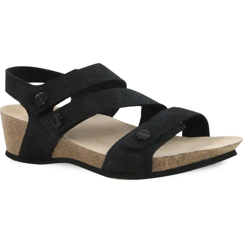 Del Mar Sandal in Suede