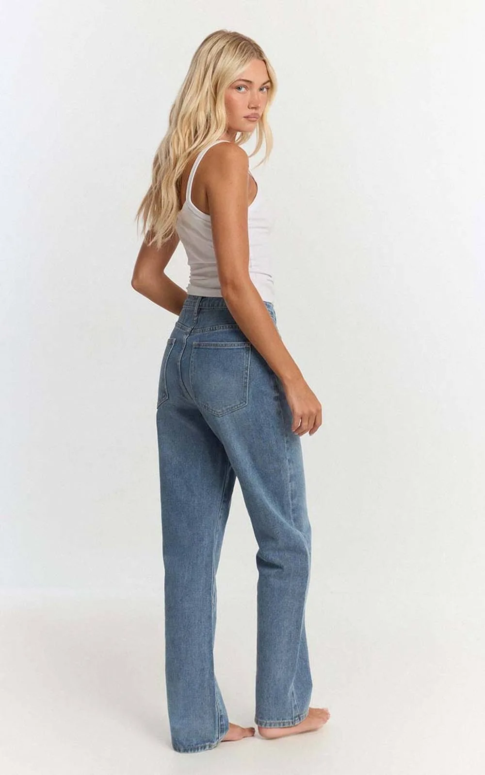 High Rise Straight Leg Jeans by PrettyLittleThing