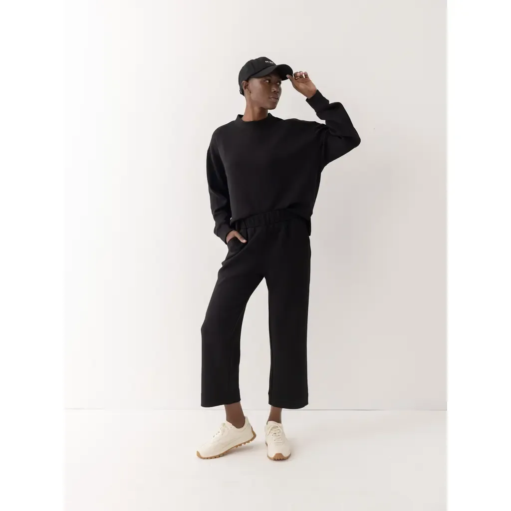 The Clubhouse Travel Pant by Honors
