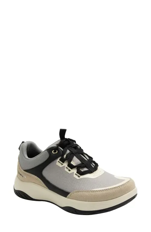 Motov8 Water Repellent Sneaker