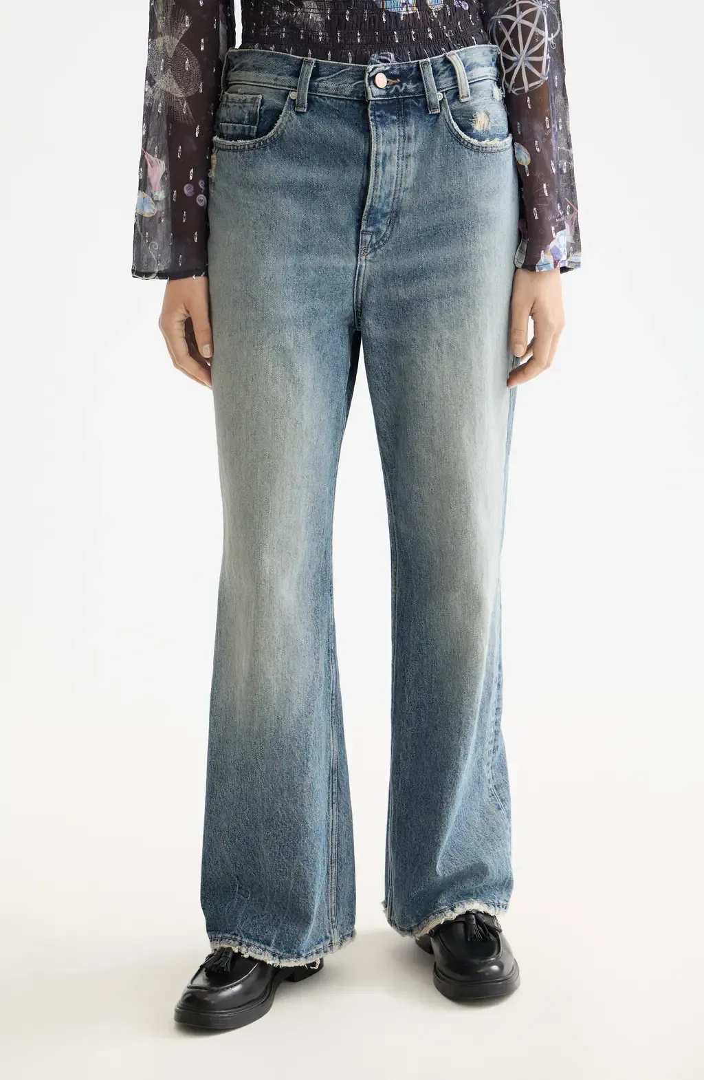 Deep Loose Jeans