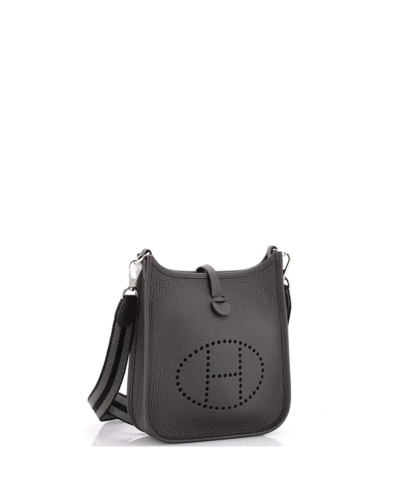 Pre-Owned Hermes Tpm Evelyne Bag Gen Iii Clemence