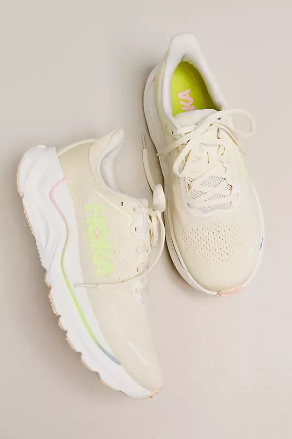 Arahi 9 Sneakers by HOKA