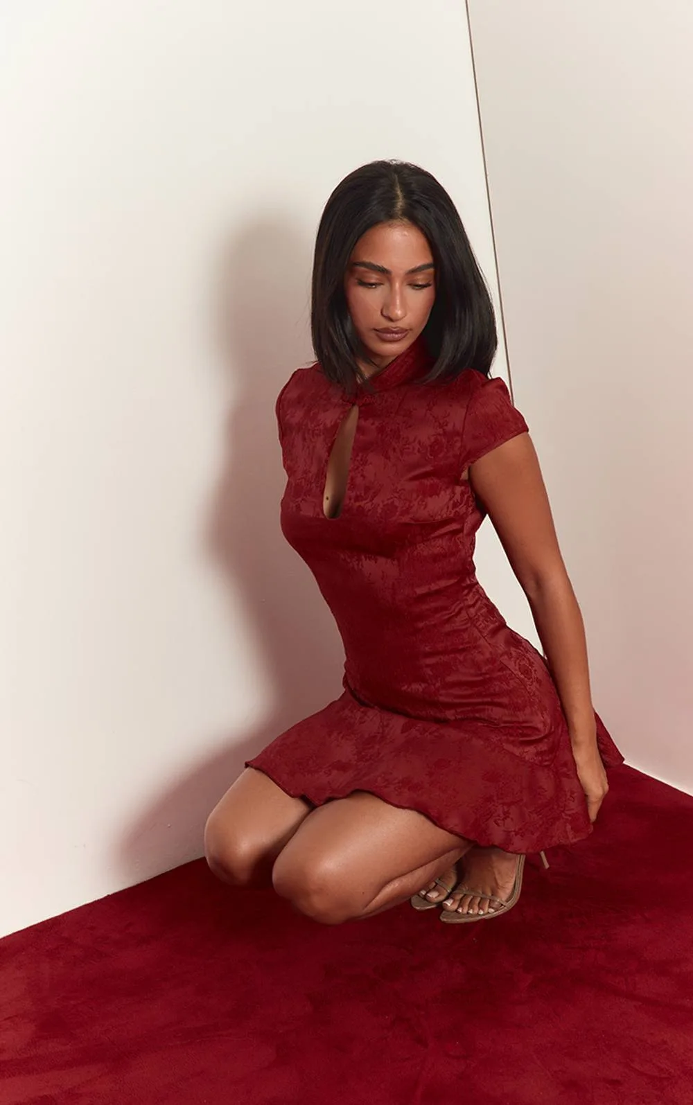 Jacquard Key Hole Shift Mini Dress by PrettyLittleThing