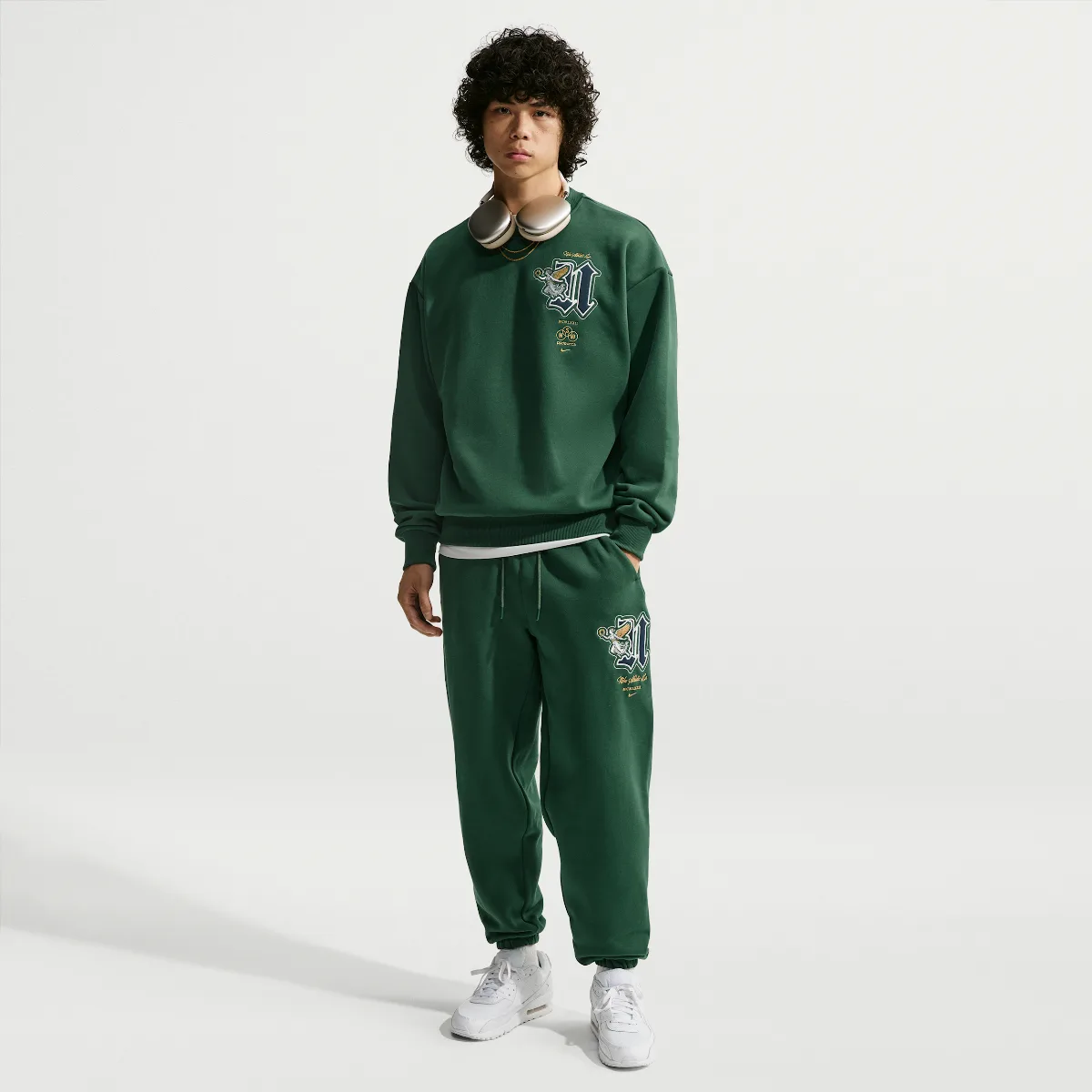 Solo Fleece Cuffed Pants by Nike