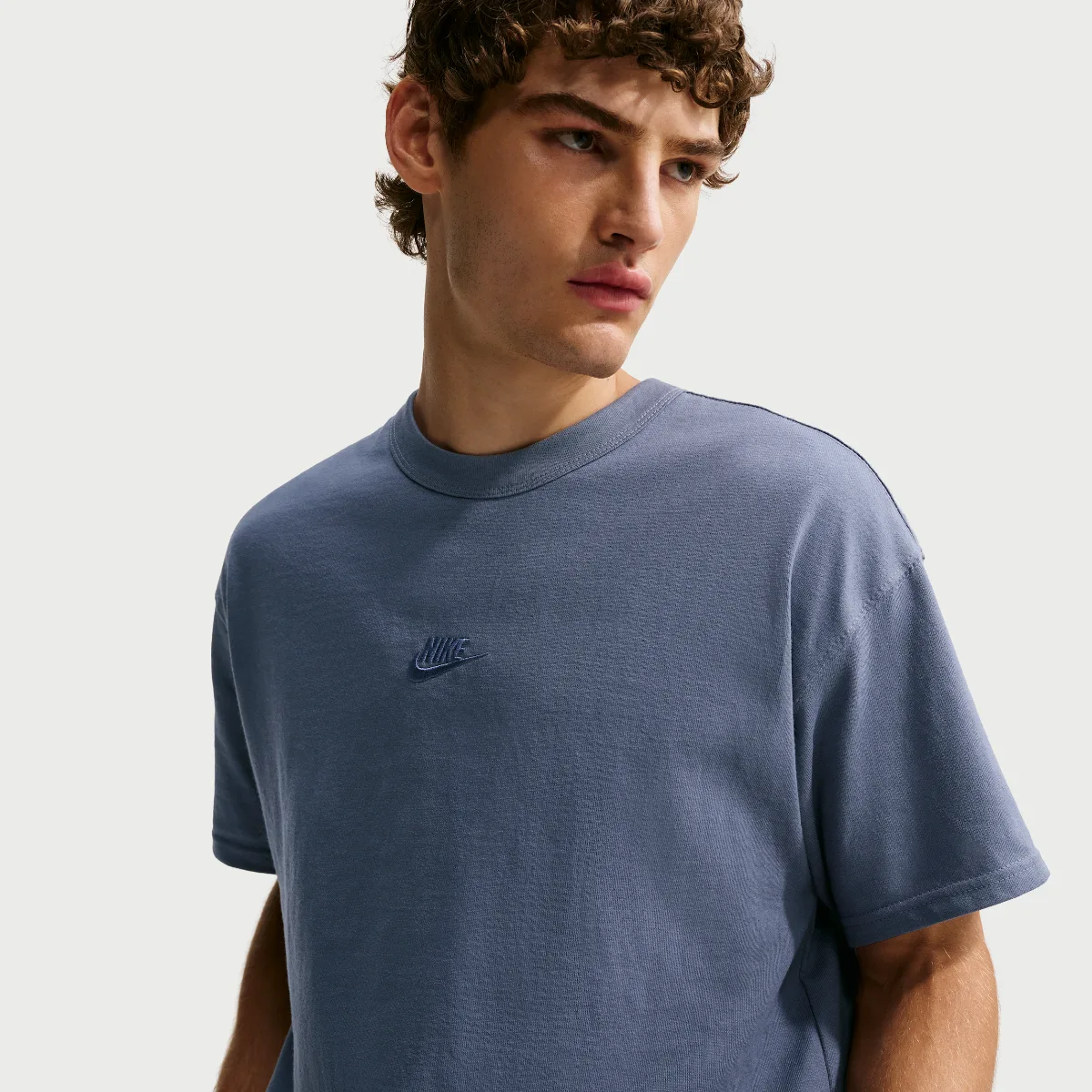 Sportswear Premium Essentials T-Shirt