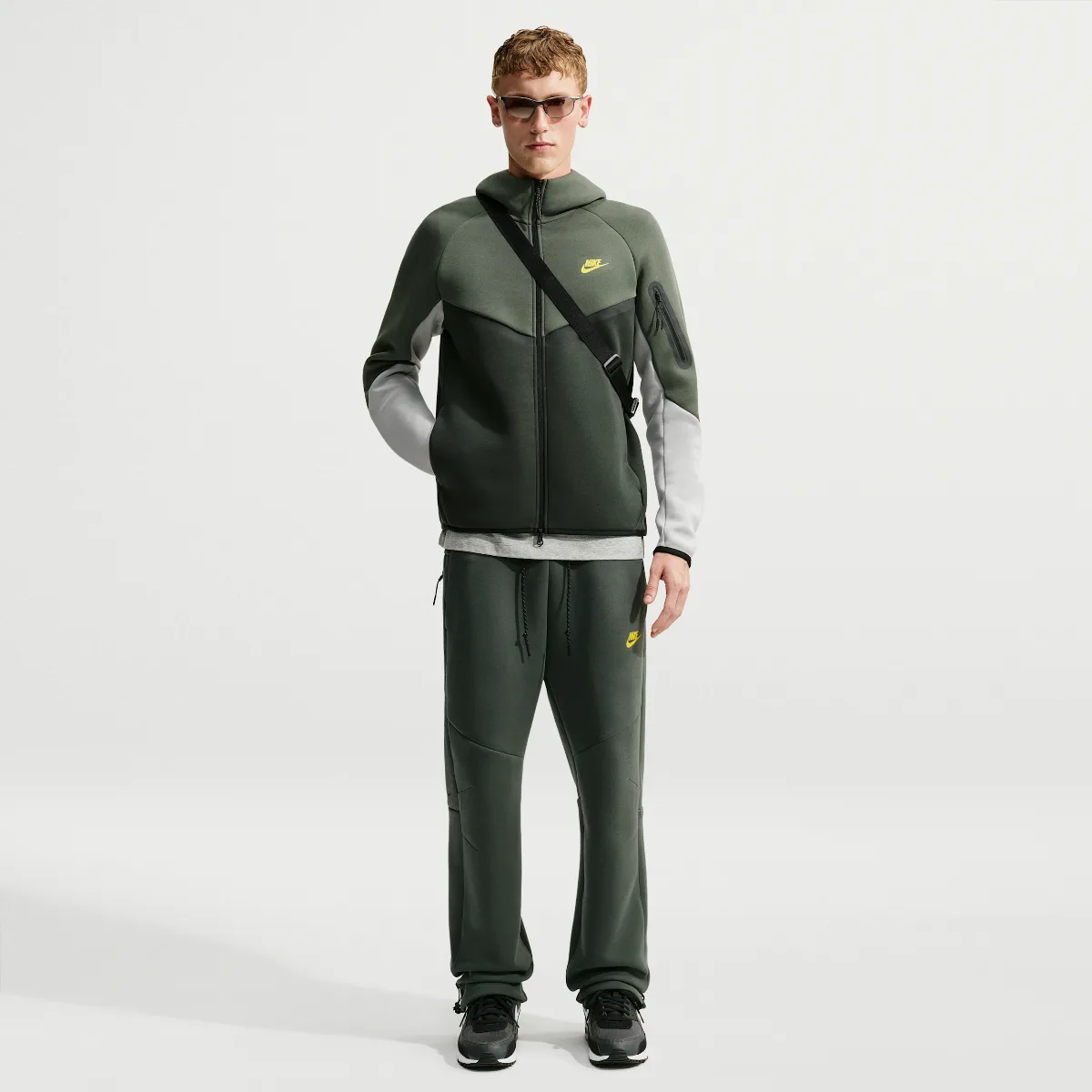 Tech Open-Hem Fleece Pants