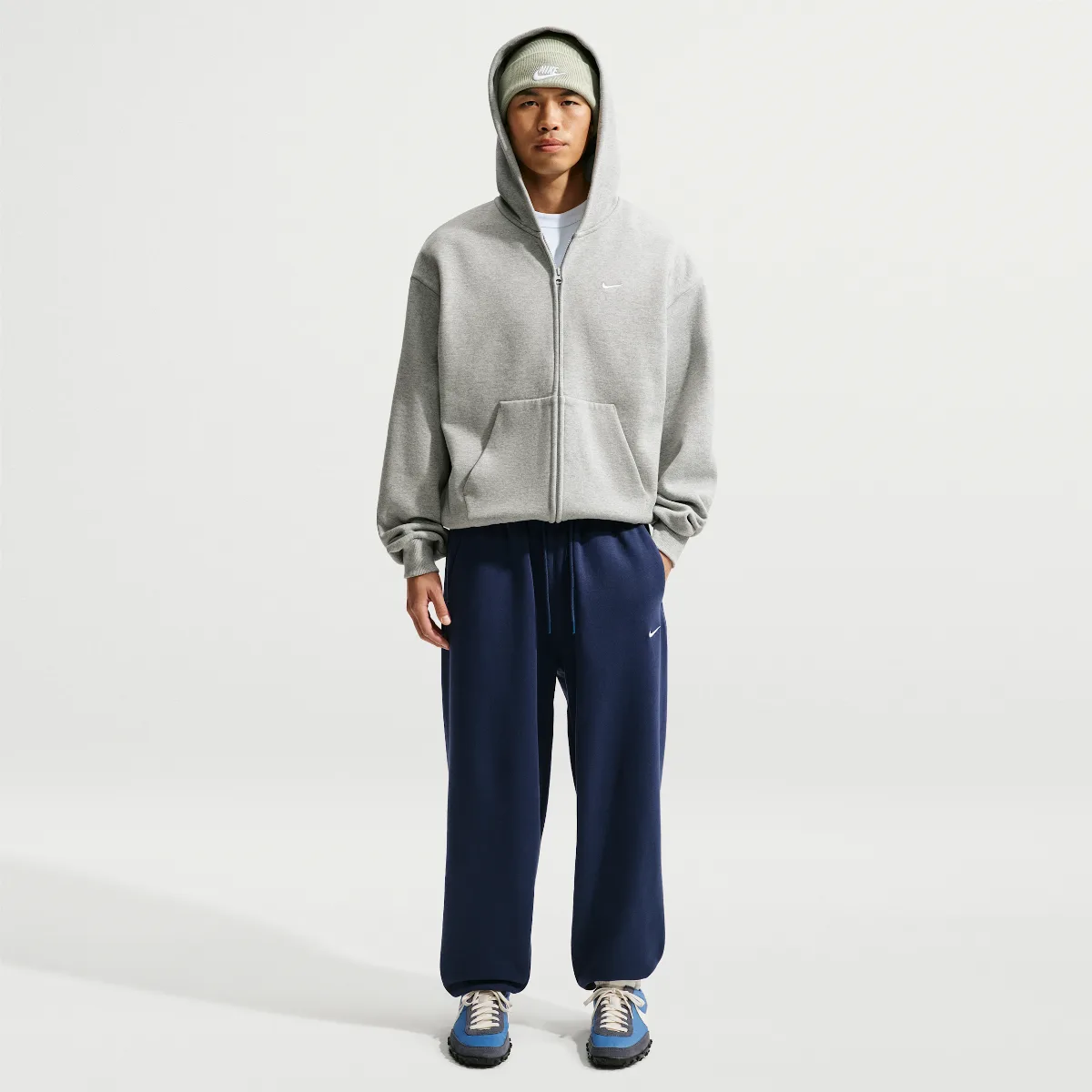 Solo Fleece Cuffed Pants by Nike