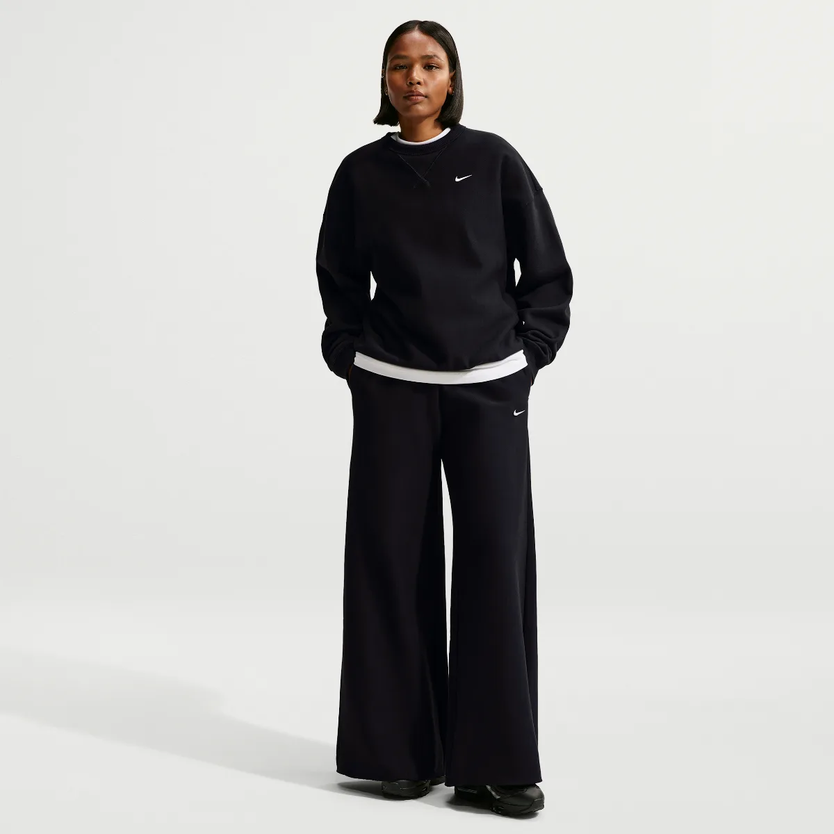 Studio Fleece Heavyweight Mid-Rise Wide-Leg Pants