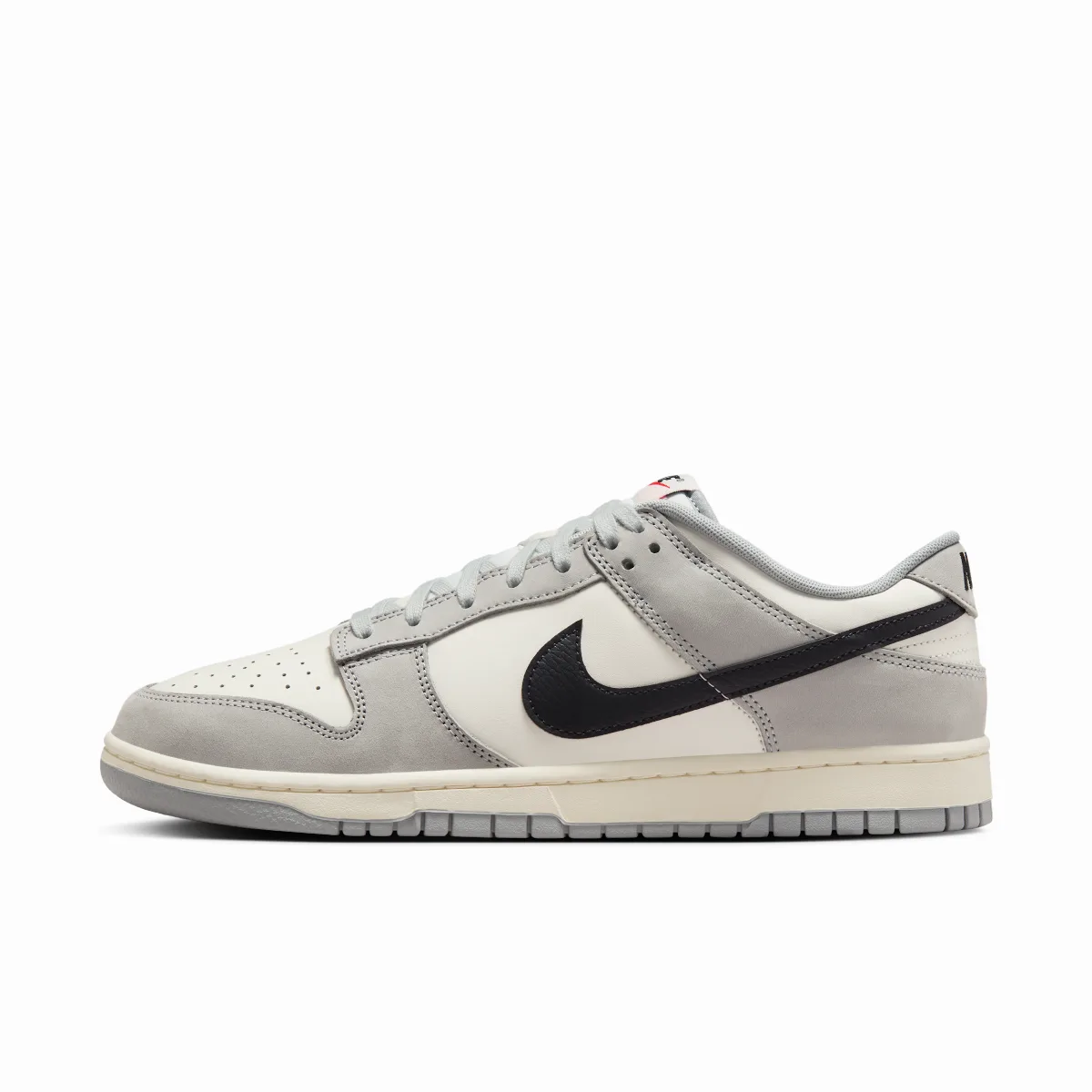 Dunk Low Shoes by Nike