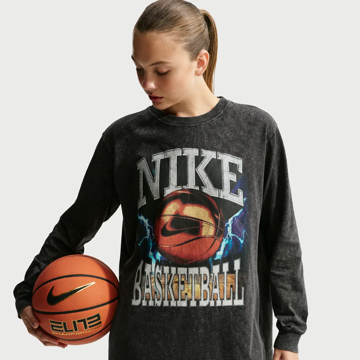 Classic Long-Sleeve Basketball T-Shirt by Nike