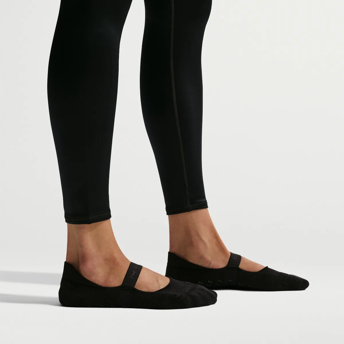 SKIMS Dri-FIT Pilates Grip No-Show Socks (1 Pair) by Nike