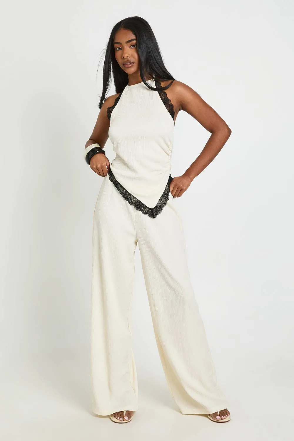 Crinkle Wide Leg Trouser by boohoo