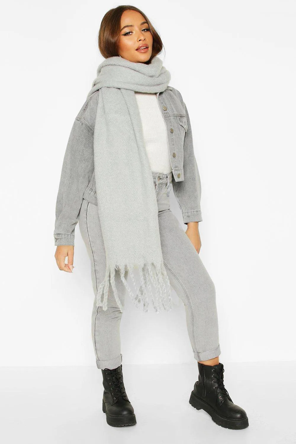 Chunky Oversized Fringe Scarf by boohoo