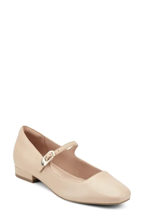 Niya Mary Jane Flat