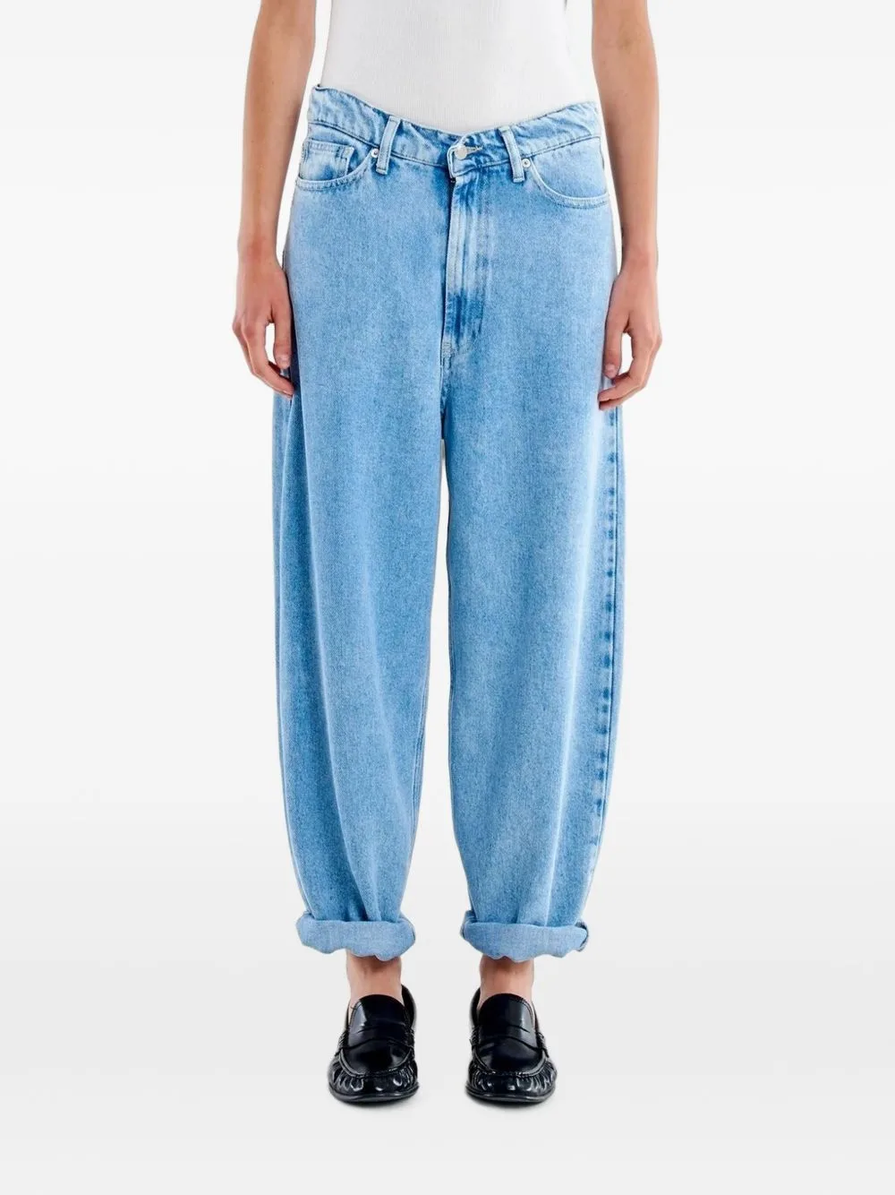 Laila Relaxed-Fit Jeans by VICOLO