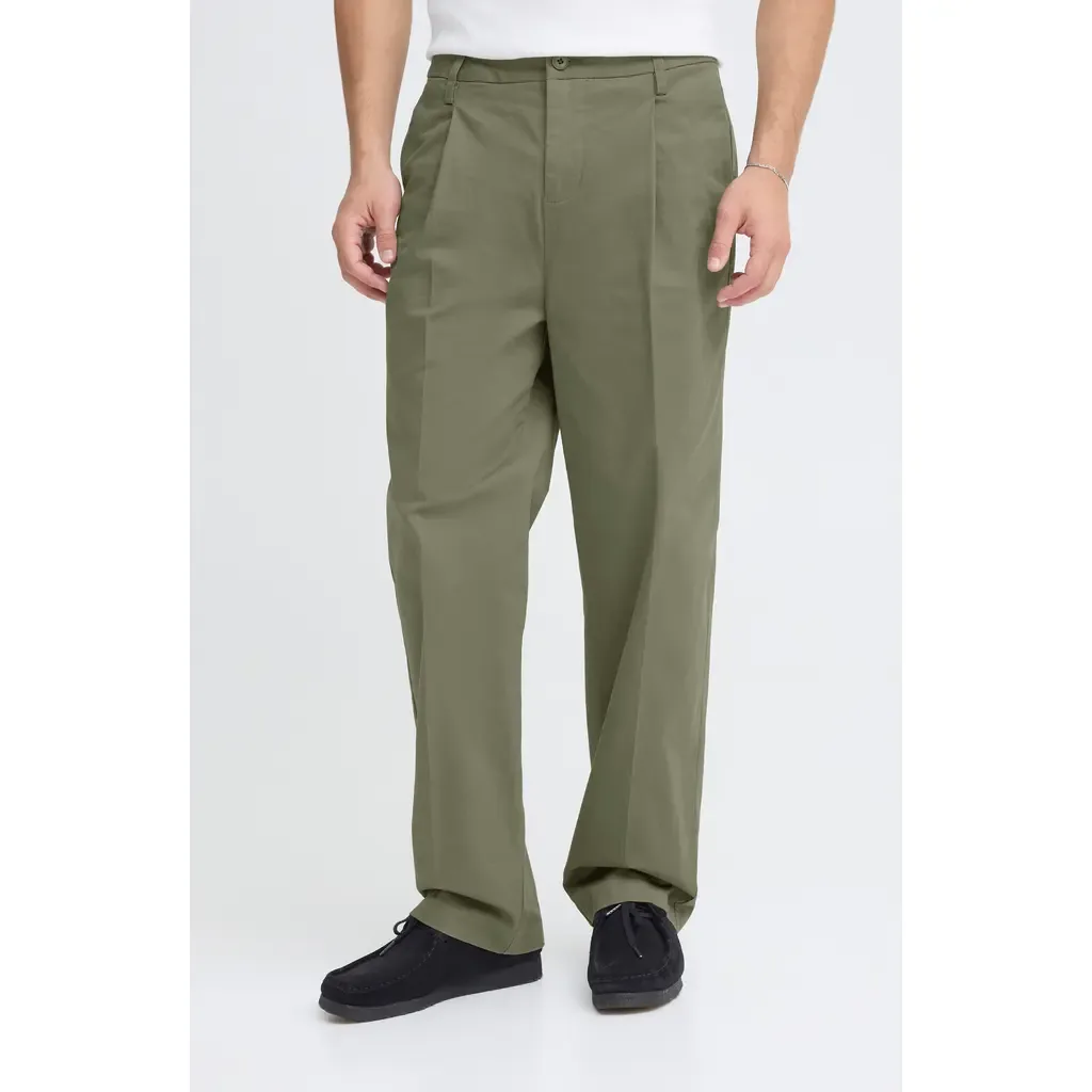 Pleated Chino Pants by CASUAL FRIDAY