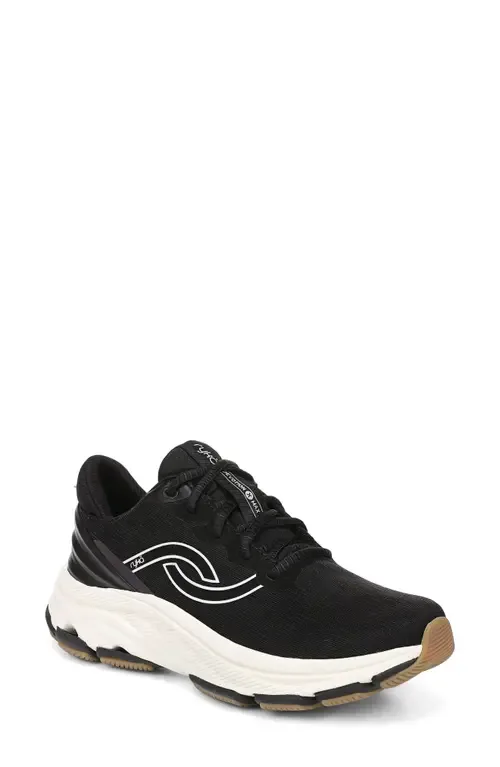 Devotion x Max 2 Walking Sneaker
