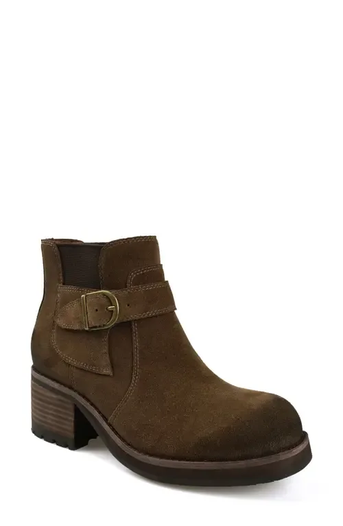 Crank Chelsea Boot in Brown Suede