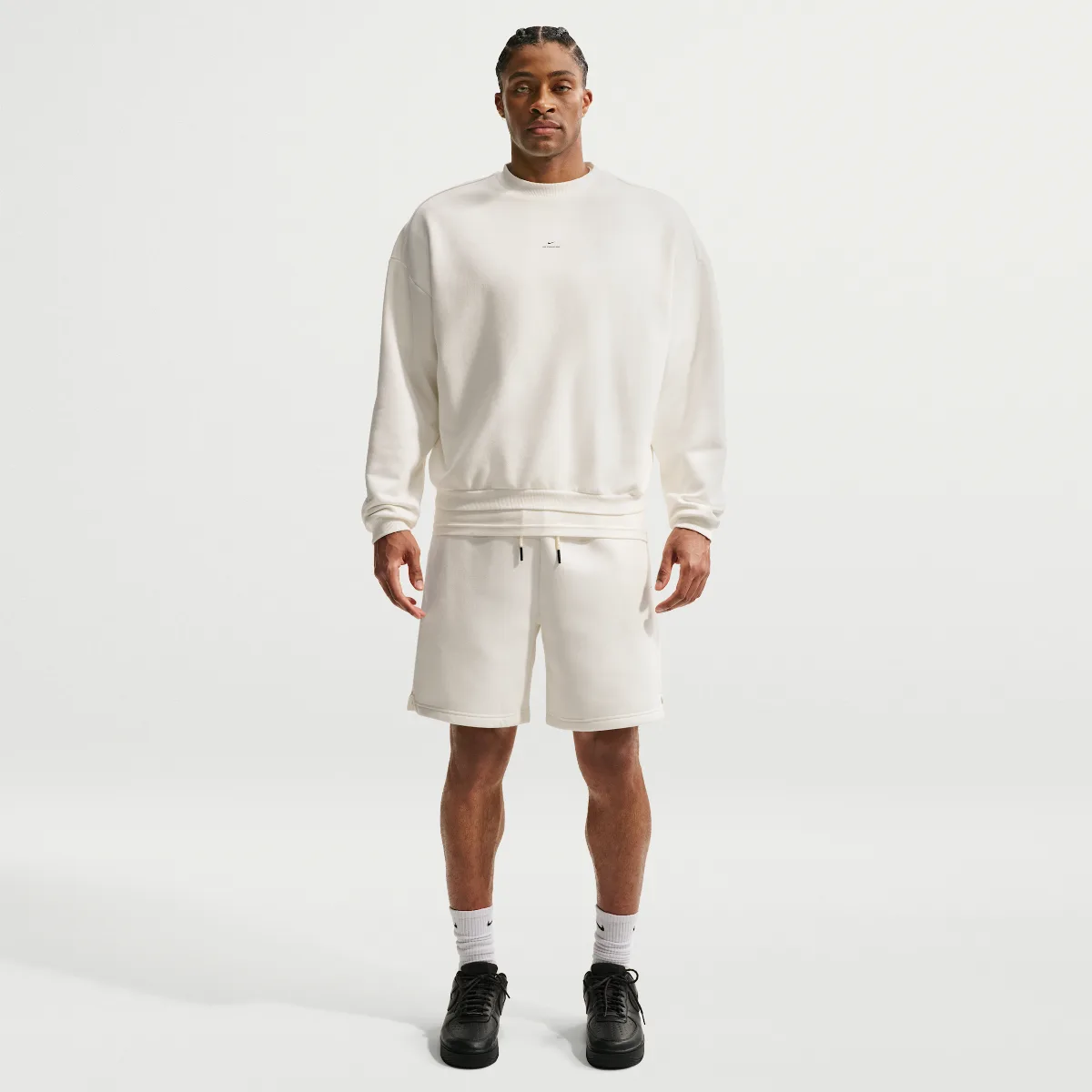 Standard Issue Therma-FIT 8" Brushed Fleece Basketball Shorts by Nike