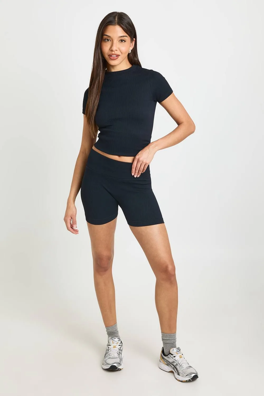 Contour Ribbed Seamless Cycling Short by boohoo
