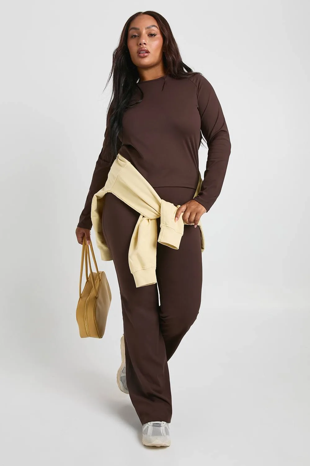 Super Soft High Waist Flared Legging Pants by boohoo