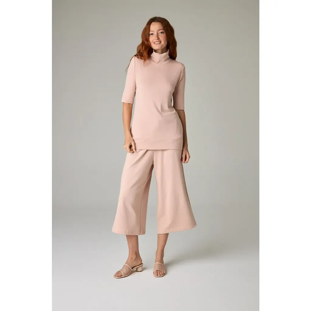 Baikal Eco-Luxe Fleece Crop Pant - Cloud-Soft Comfort by eavolu
