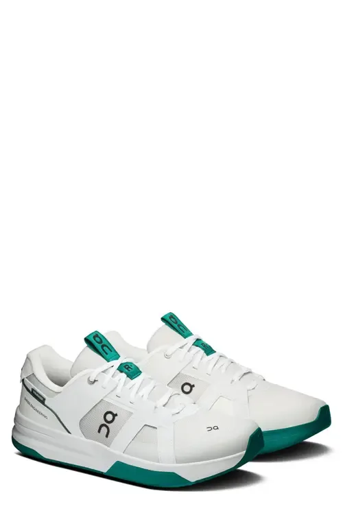 The ROGER Clubhouse Pro 2 Tennis Shoe