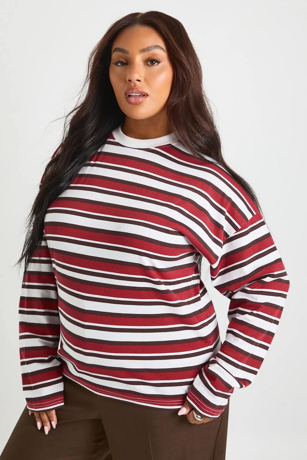 Crew Neck Long Sleeve T-Shirt by boohoo