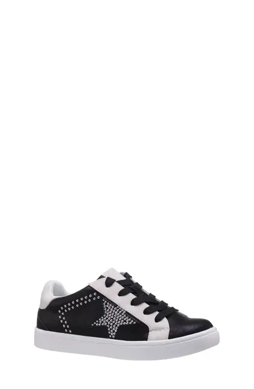 Zicky Low Top Sneaker by Nina