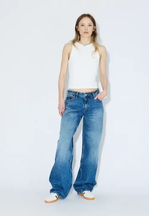 Hill Low Relaxed Jeans by Dr. Denim