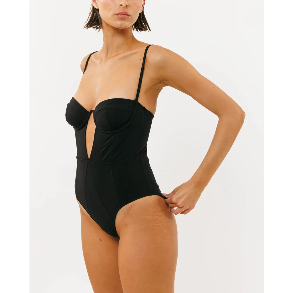 Savannah Onepiece Swimsuit by Biliblond
